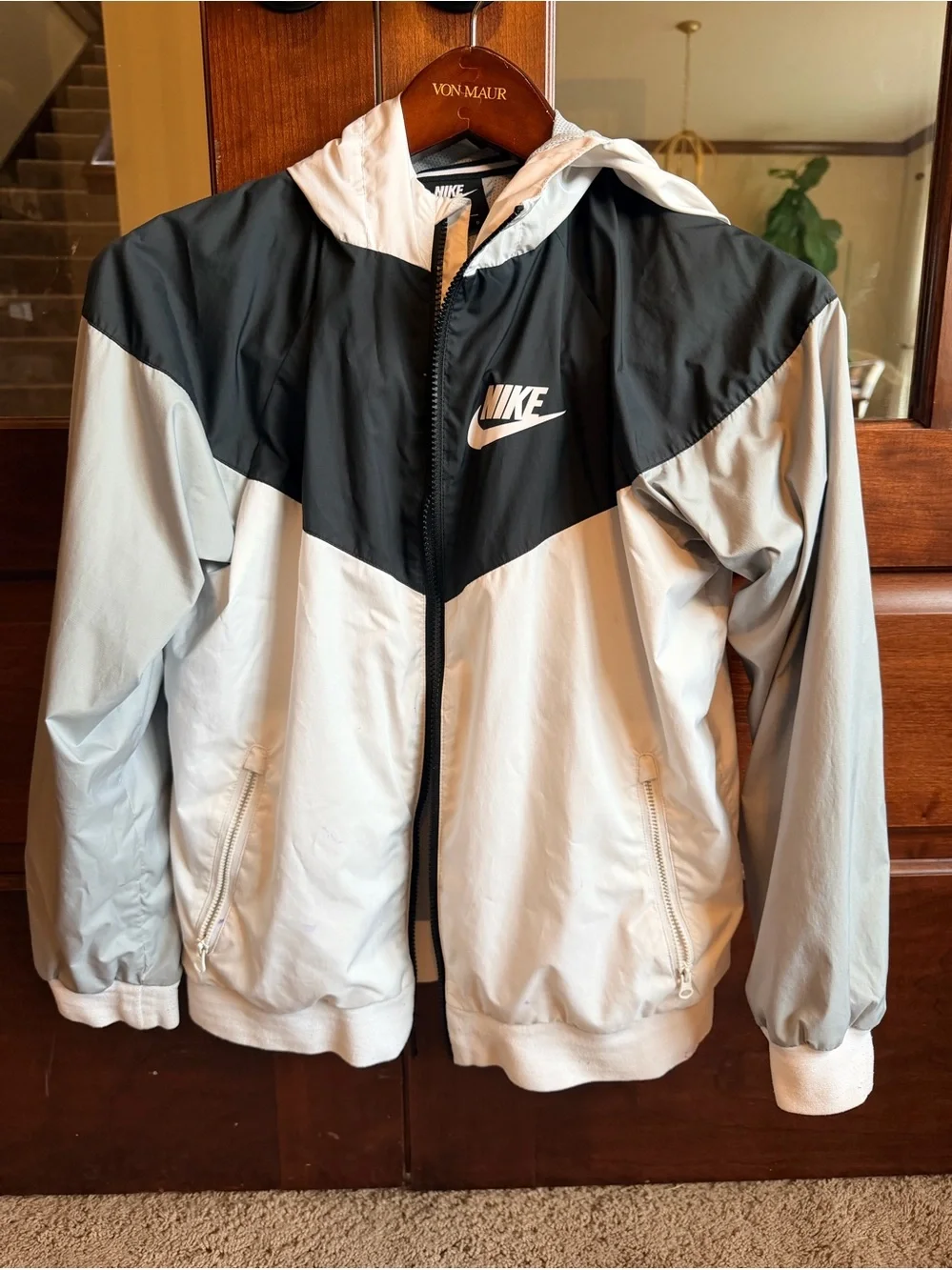 Nike Hooded Windbreaker Jacket in Black and Light Gray